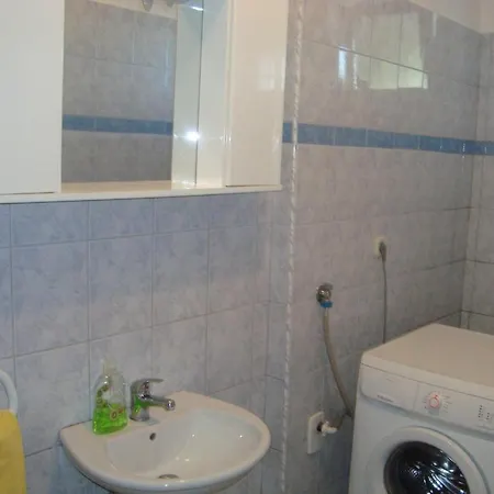 Daniel Custic Apartment