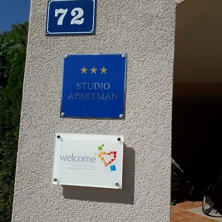 Daniel Custic Apartment