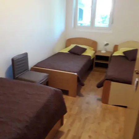 Daniel Custic Apartment